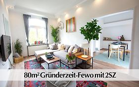 80m2 3R Wohnung mit privatem Parkplatz, Kingsize Betten, Smart-TV, etc
